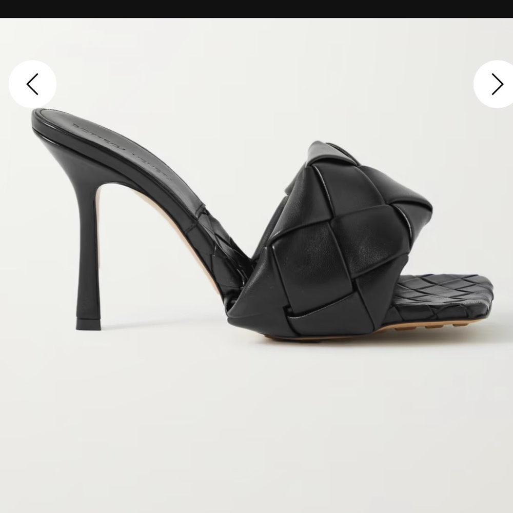 BOTTEGA VENETA Lido intrecciato leather mules Black Original-Used like new!w/tag